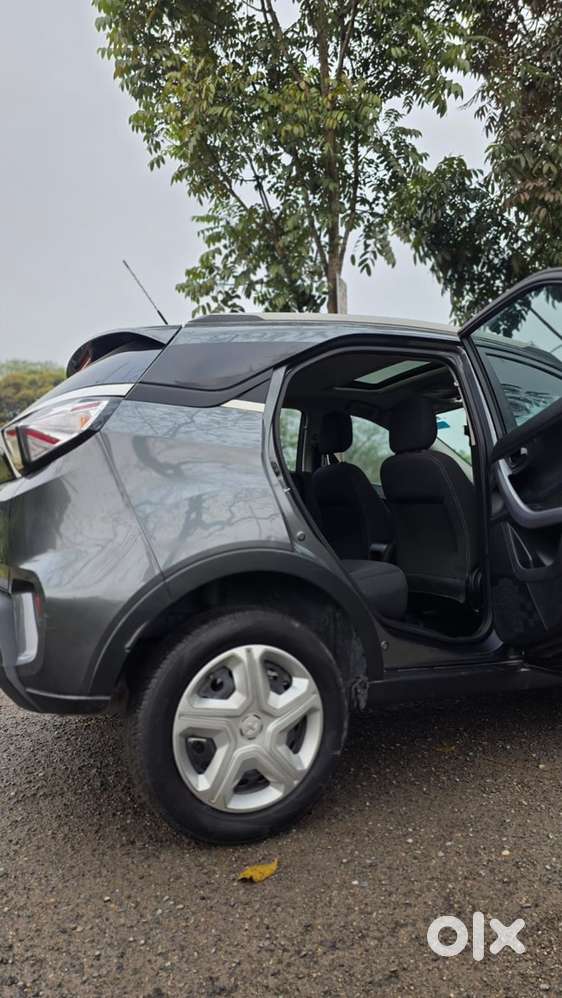 Tata Nexon 2023 Petrol 65000 Km Driven