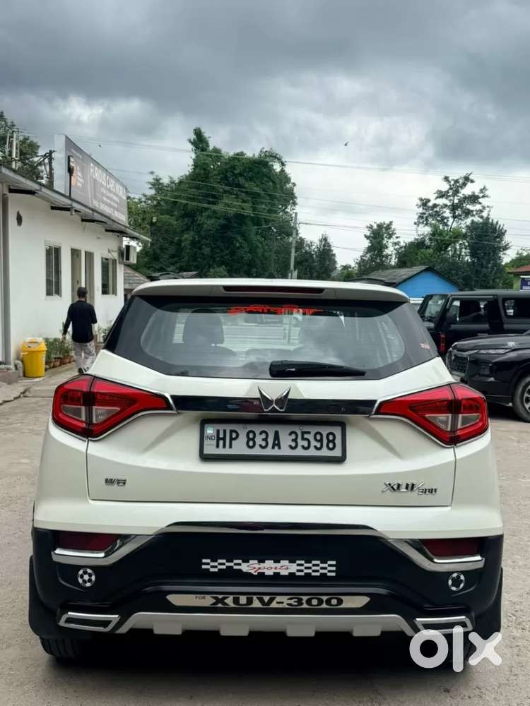 Mahindra Xuv300 W8 Option, 2023, Petrol