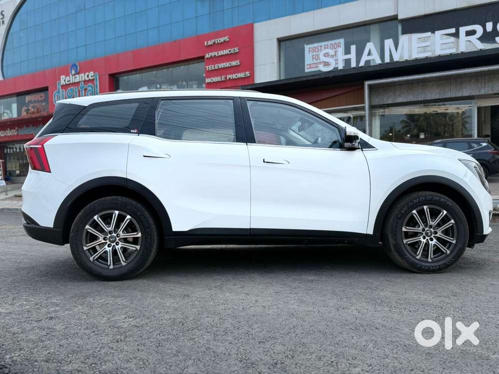 Mahindra Xuv700 2.2 Ax 7 Diesel At Luxury Pack Str, 2023, Diesel