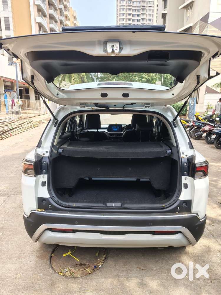 Maruti Suzuki Brezza 1.5 Vxi Cng, 2024, Cng & Hybrids