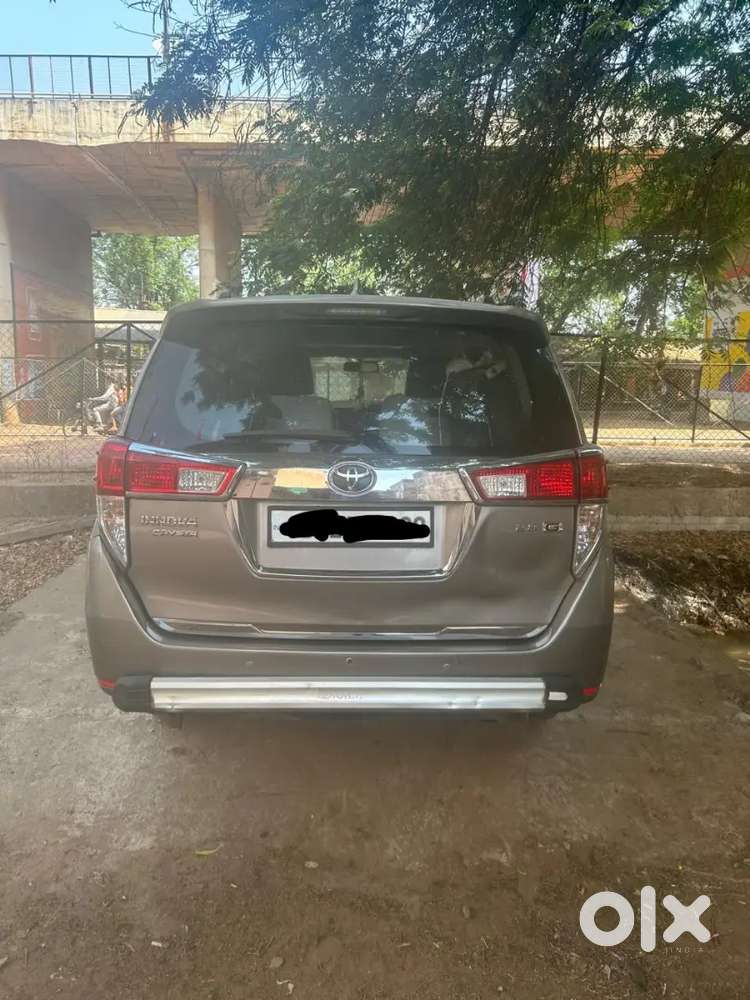 Toyota Innova Crysta 2016