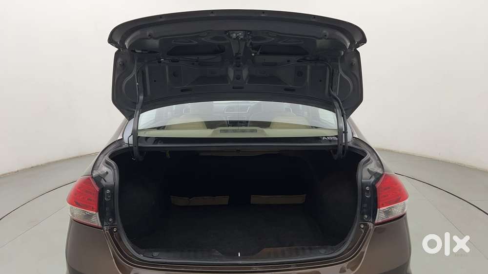 Maruti Suzuki Ciaz 2014-2017 At Zxi, 2015, Petrol