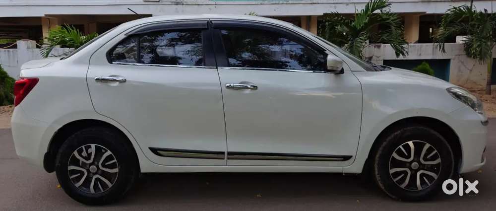 Swift Dzire 2022 Petrol 1st