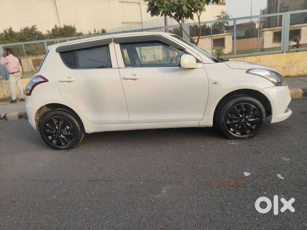 Maruti Suzuki Swift Vxi + Manual, 2015, Petrol