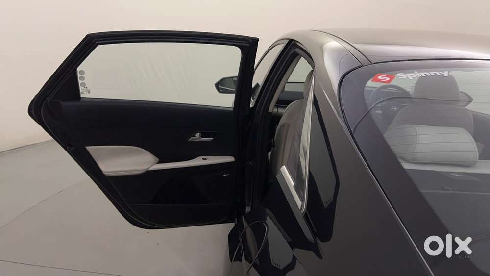 Hyundai Verna 1.5 Sx (o) Vtvt Ivt, 2024, Petrol