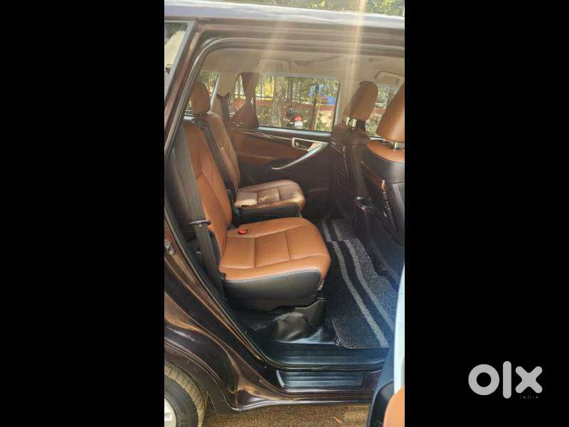 Toyota Innova Crysta 2.8z Automatic, 2016, Diesel