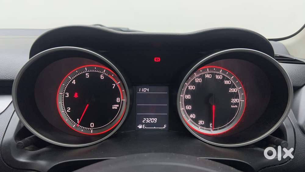 Maruti Suzuki Swift 2018 Vxi, 2022, Petrol