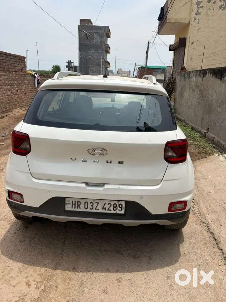 Hyundai Venue Diesel 1st Owner 2020