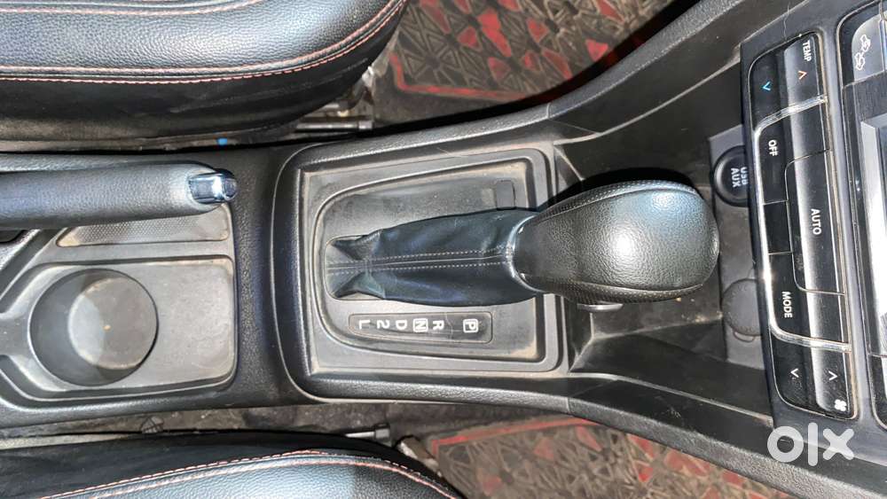 Maruti Suzuki Vitara Brezza 1.5 Vxi At, 2020, Petrol