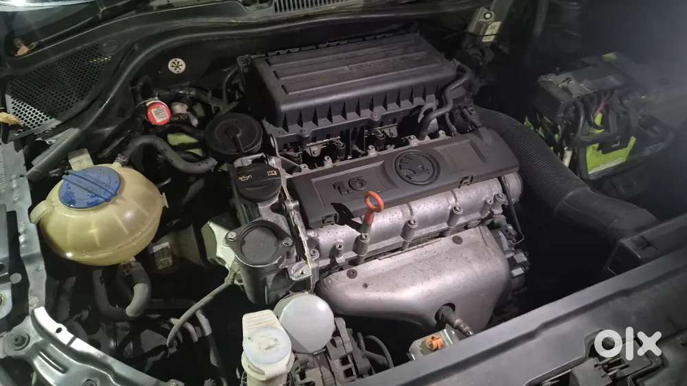Skoda Rapid Leisure 2013 Petrol Manual 1.6 Mpi