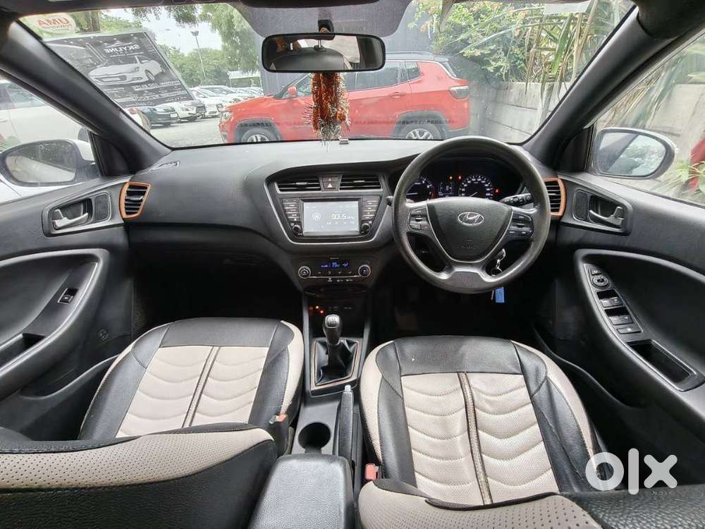 Hyundai I20 Asta 1.2 Mt Dual Tone, 2018, Cng & Hybrids
