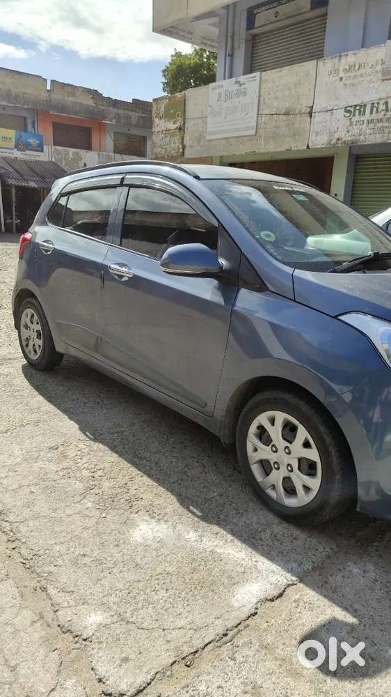 Hyundai Grand I10 Sports 2015 Petrol 100000 Km Driven