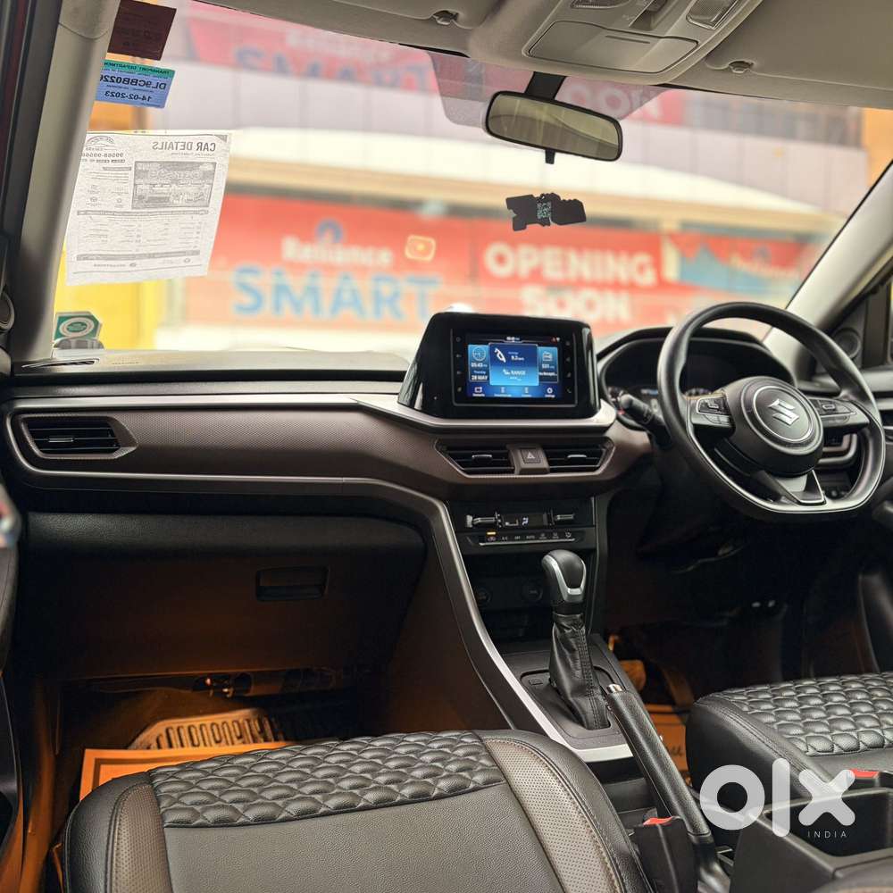 Maruti Suzuki Brezza 1.5 Zxi At Smart Hybrid Dual Tone, 2023, Petrol
