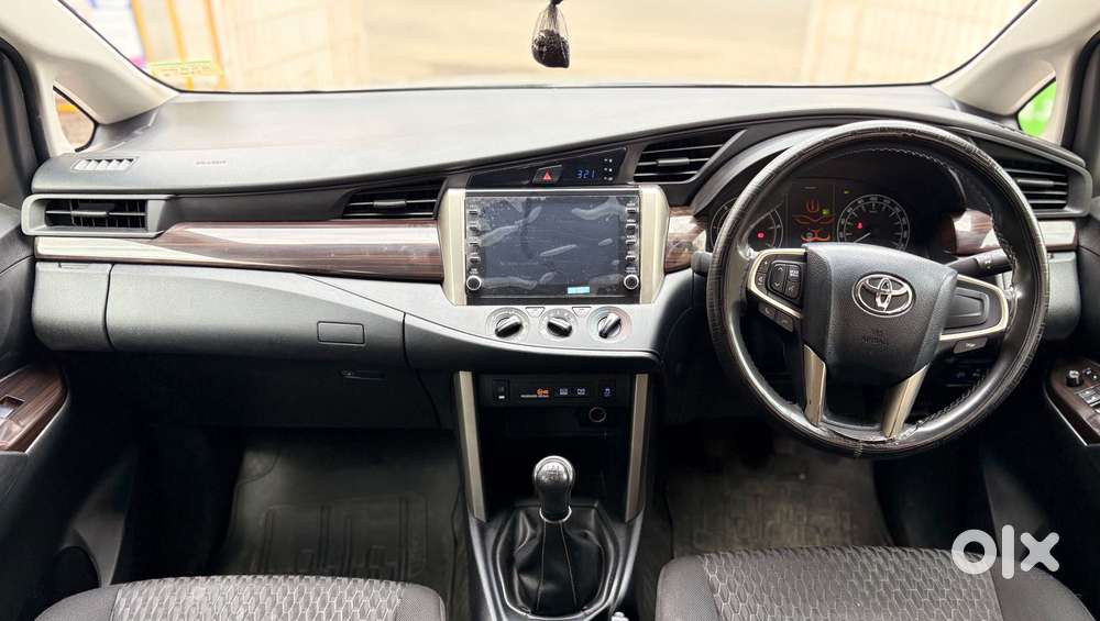 Toyota Innova Crysta [2020-ongoing] 2.7 Gx Mt 8 Str, 2022, Diesel