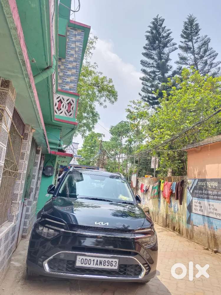 Kia Carens 2022 Petrol Good Condition