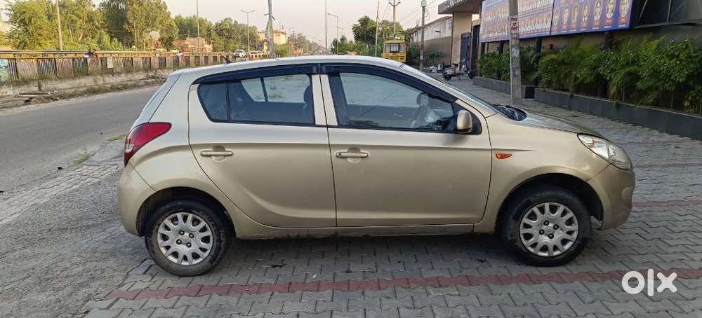 Hyundai I20 1.4 Magna At, 2011, Diesel