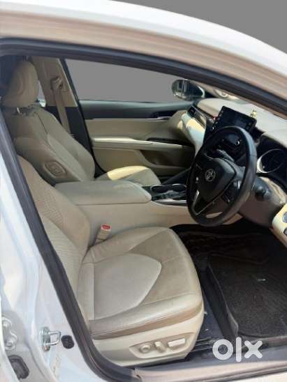 Toyota Camry Hybrid, 2022, Petrol