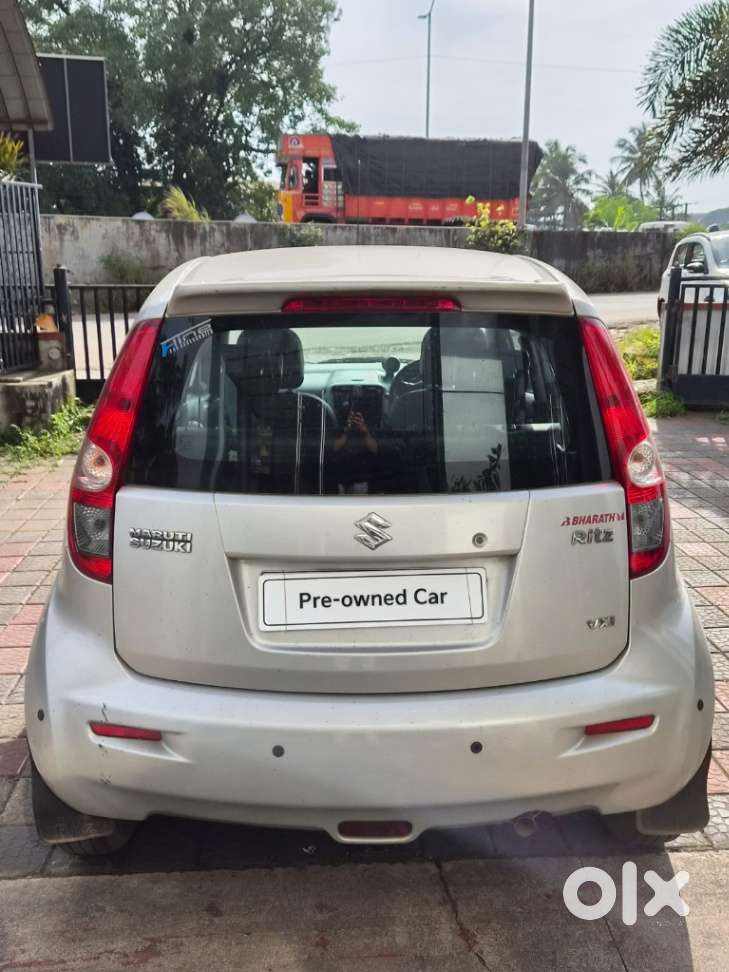 Maruti Suzuki Ritz Vxi, 2011, Petrol