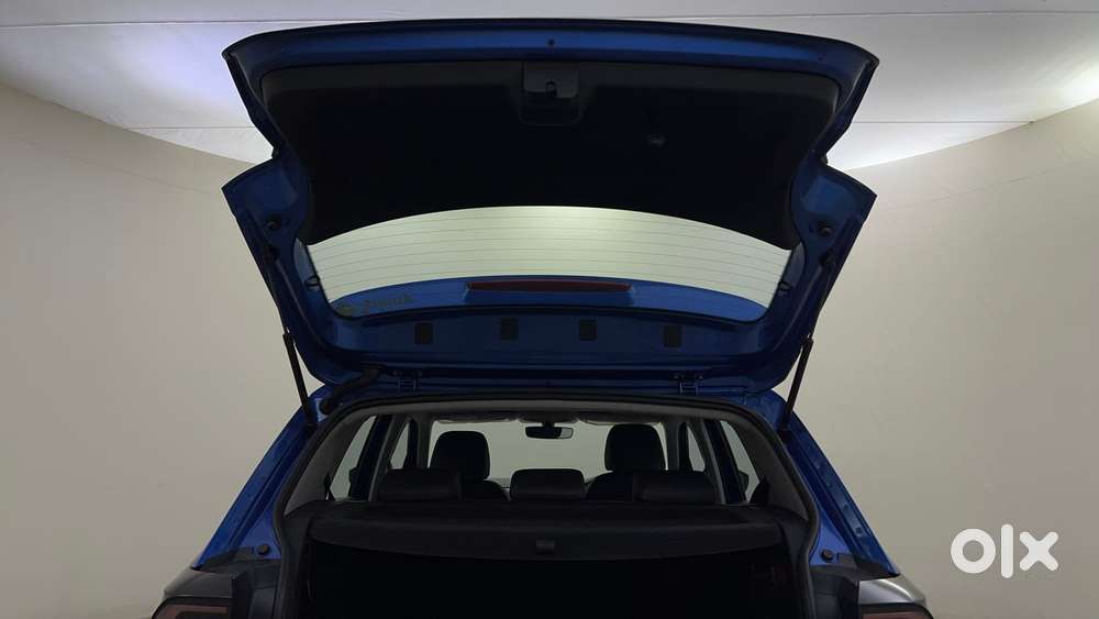 Volkswagen Taigun Topline 1.0 Tsi At (electric Seats), 2022, Petrol
