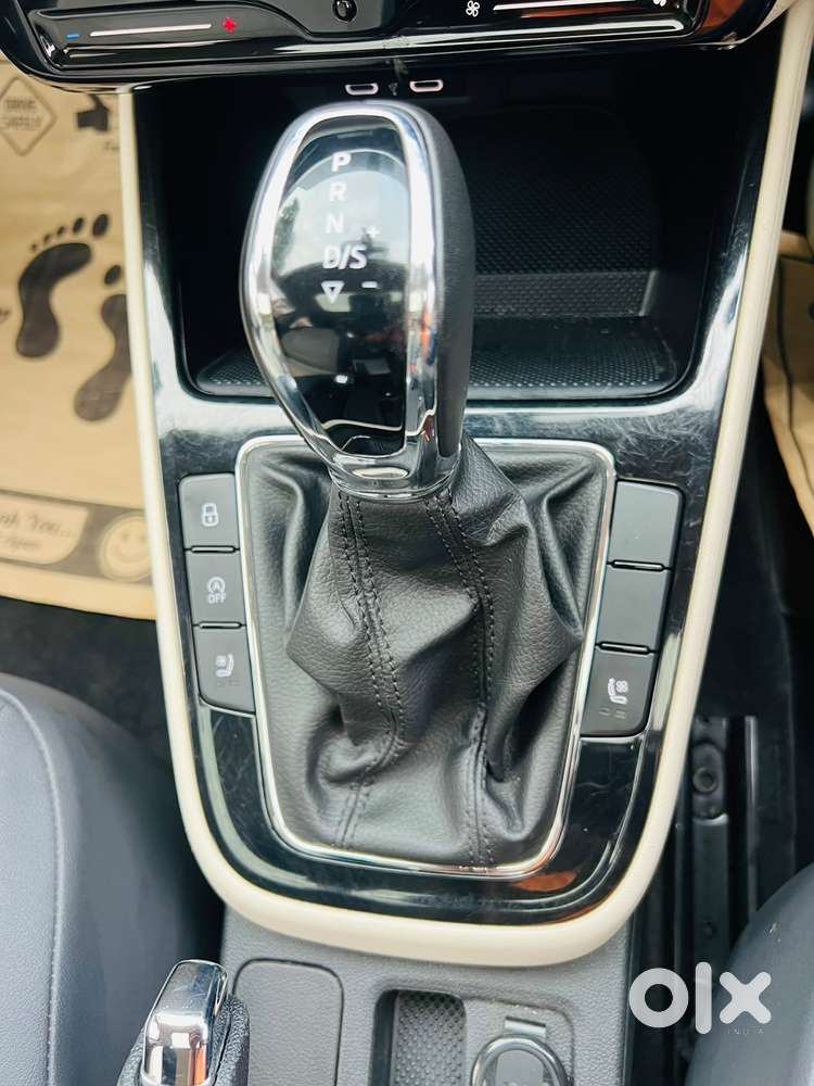 Skoda Slavia 1.5 Tsi Style At, 2022, Petrol