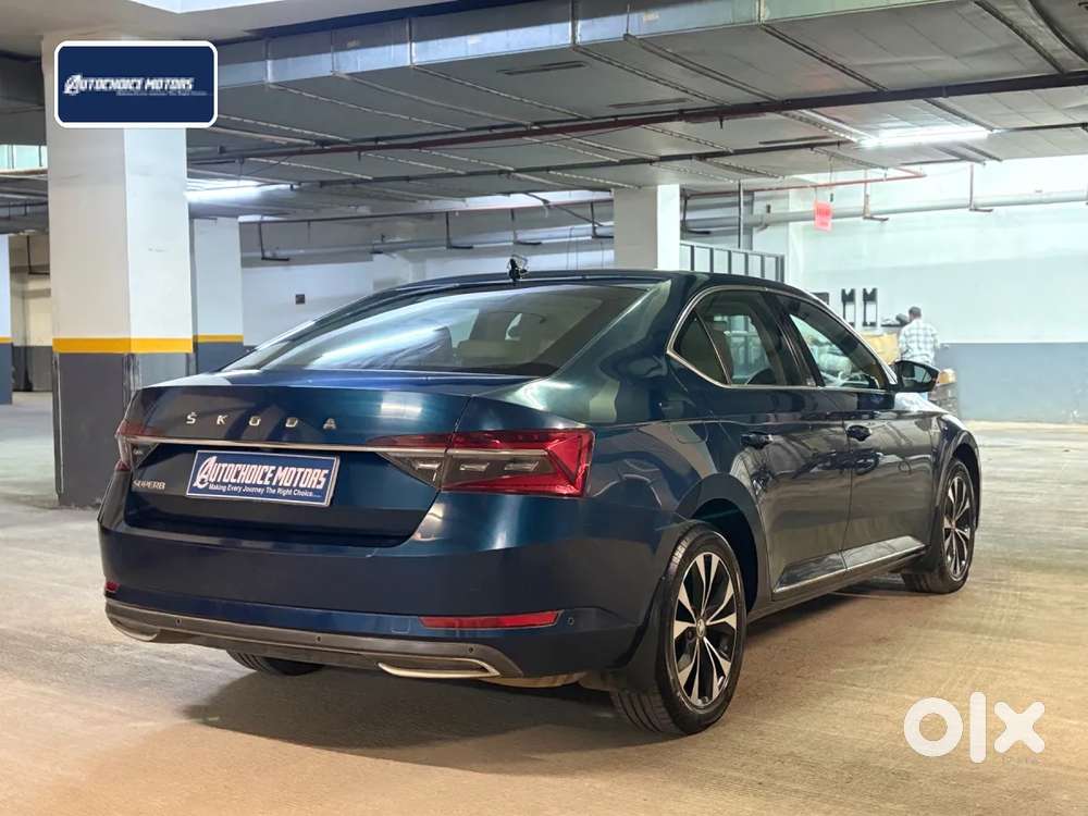 Skoda Superb 2.0 L&k Tsi At, 2023, Petrol