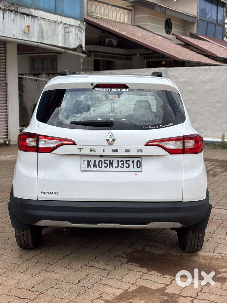Renault Triber Rxz, 2023, Petrol