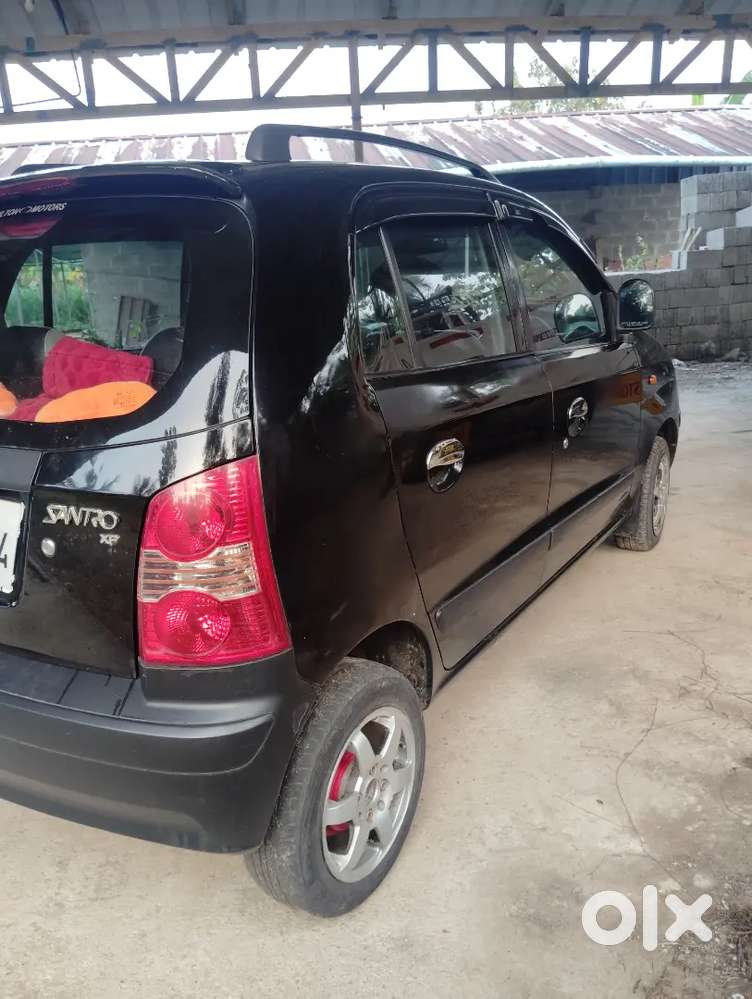 Hundai Santro Xing
75000 Urgent Sale