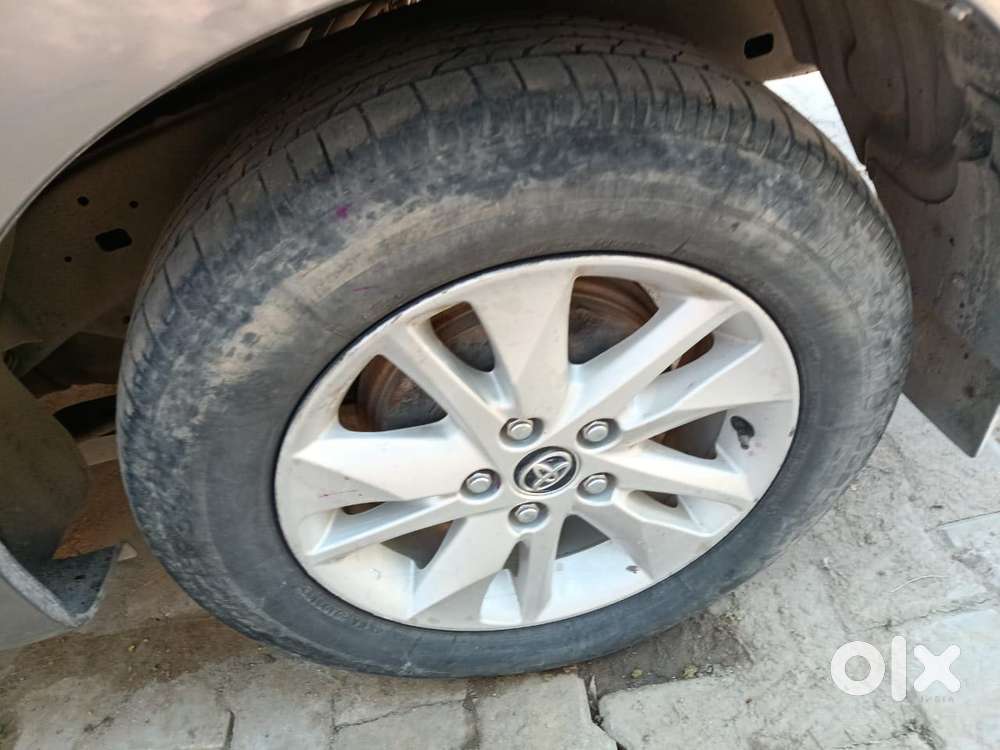 Toyota Innova Crysta 2.4 G Mt, 2017, Diesel