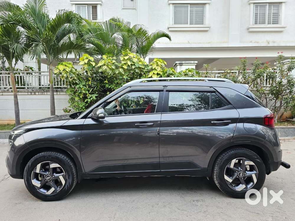 Hyundai Venue 1.2 S Plus, 2022, Petrol