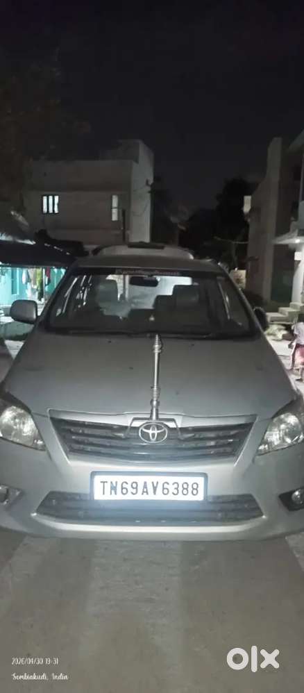Toyota Innova 2.5 G1 2012