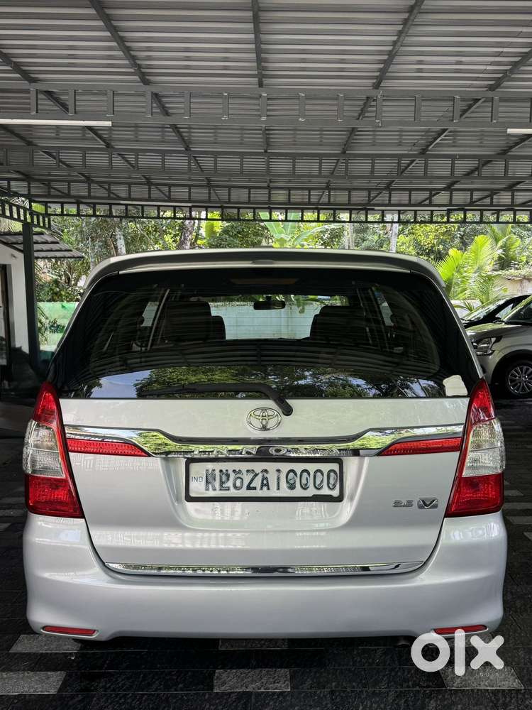 Toyota Innova 2.5 Vx 7 Seater Bs Iv, 2014, Diesel