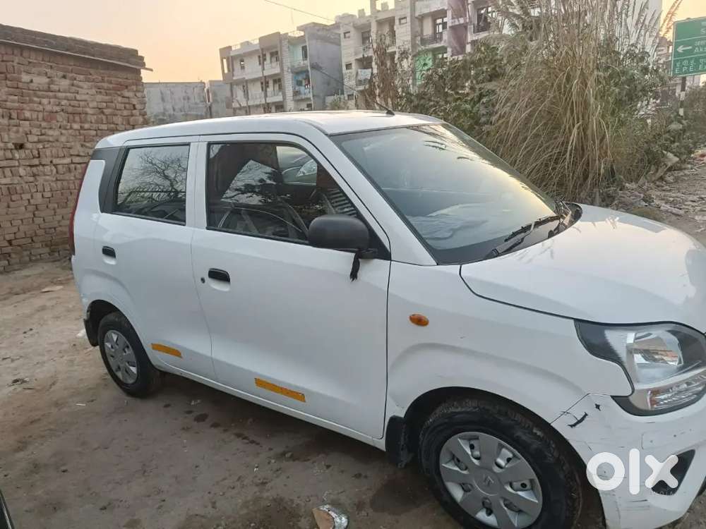 180000/-nov 2023, Petrol + Cng  / 22 Installments Pending