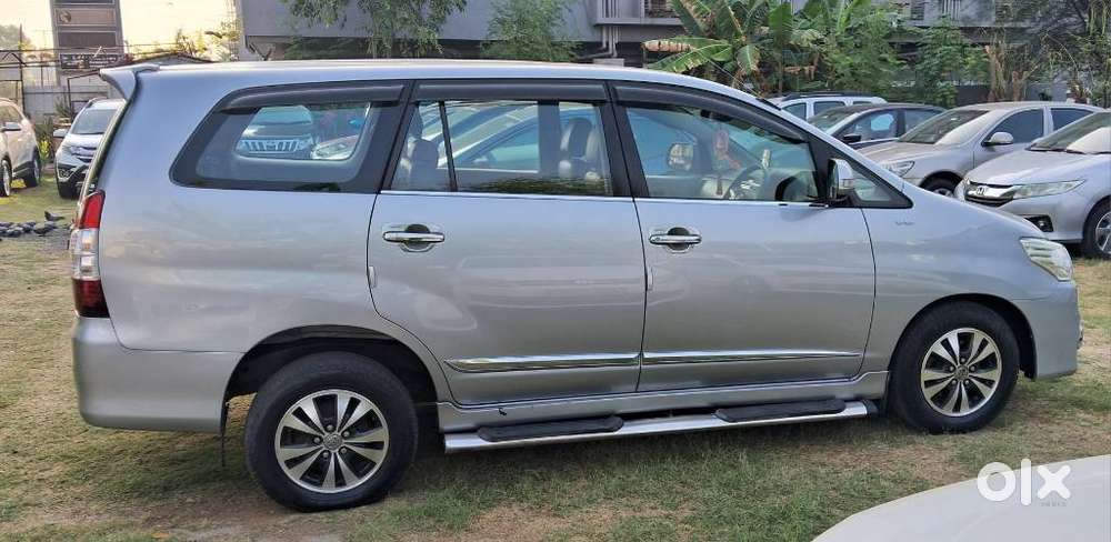 Toyota Innova 2.5 V 8 Str, 2015, Diesel