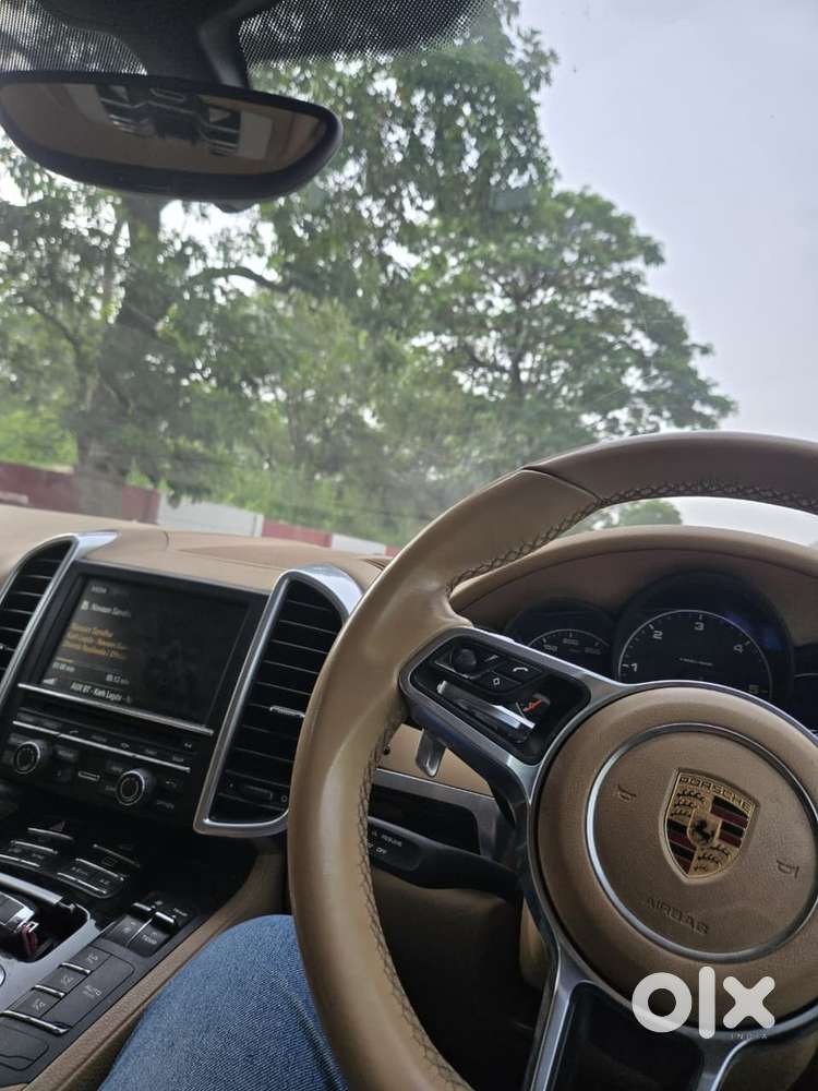 Porsche Cayenne 2016 Diesel 52000 Km Driven