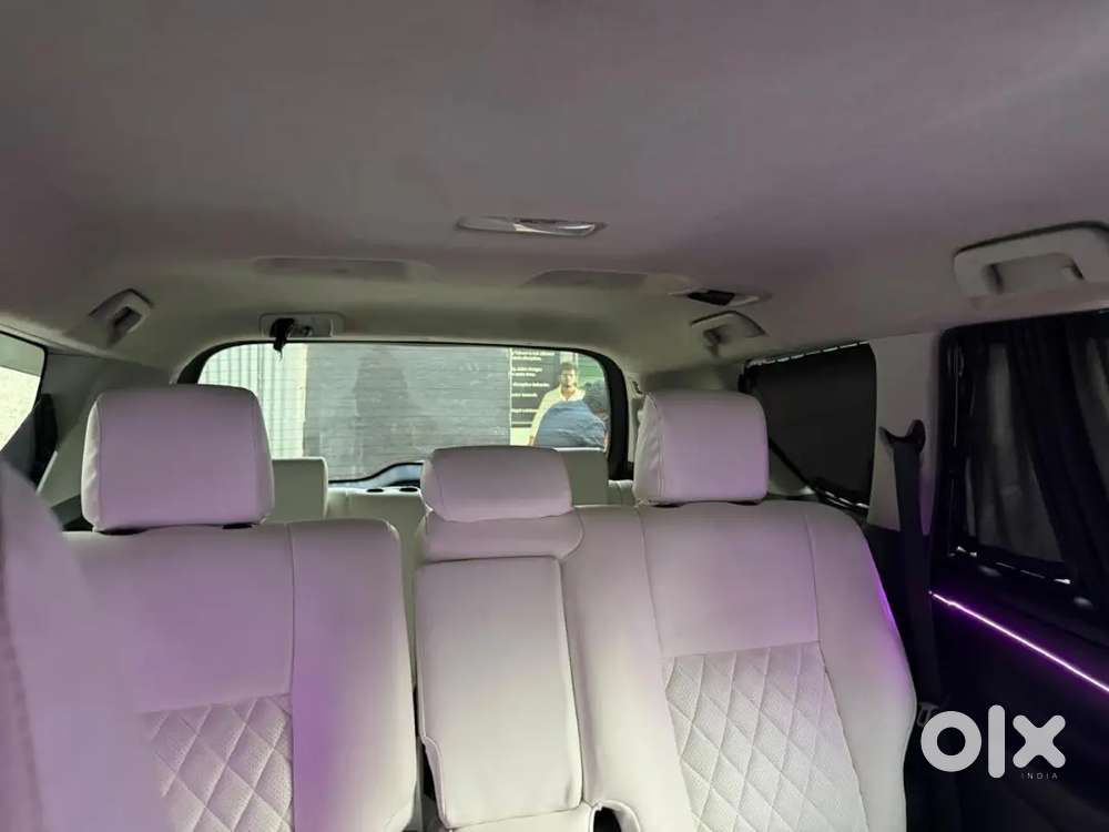 Innova Crysta 2.8g Automatic Disel Super Duper Prime Condition