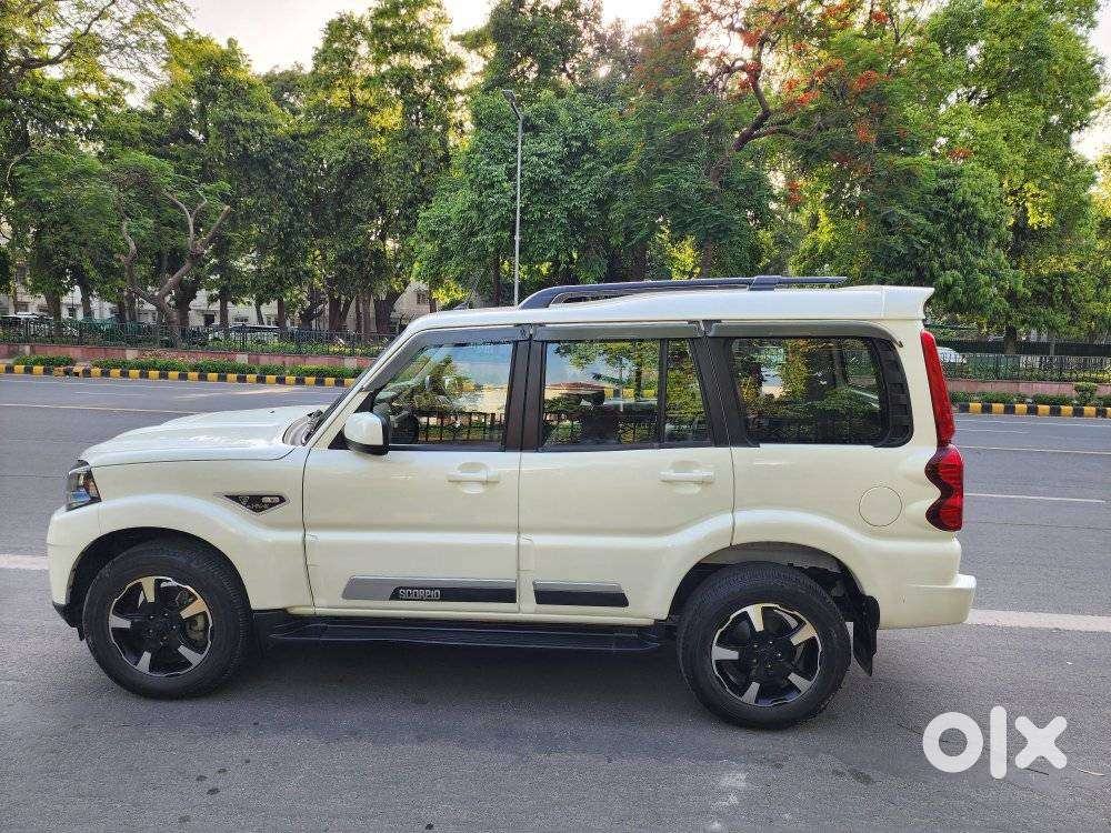Mahindra Scorpio Classic 2.2 S 11 Mt 7 Str, 2022, Diesel