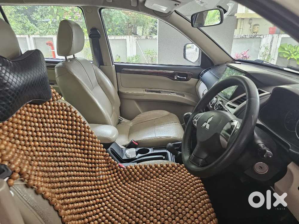 Mitsubishi Pajero Sport 2013 4*4 Manual