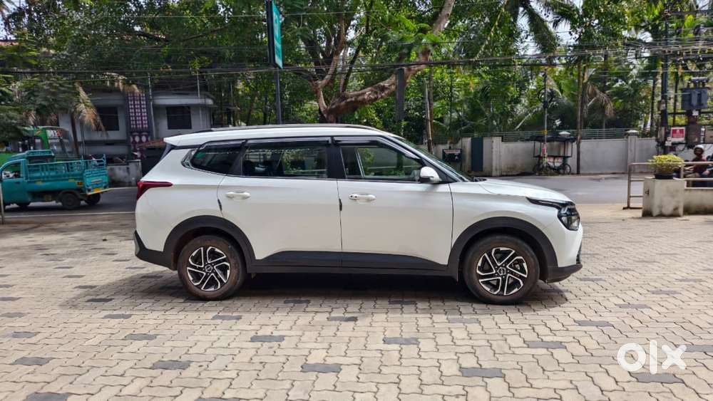 Kia Carens 1.5 Prestige Plus 7 Str Imt, 2023, Petrol