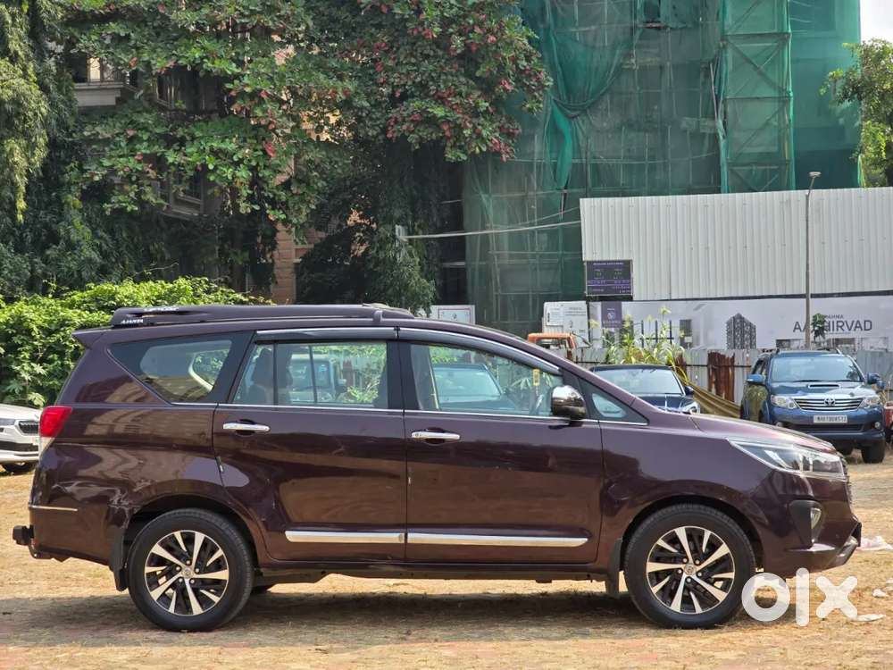 Toyota Innova Crysta [2020-ongoing] 2.4 Zx 7 Str, 2022, Diesel