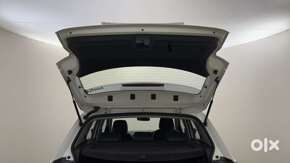 Volkswagen Taigun Topline 1.0 Tsi At (electric Seats), 2021, Petrol