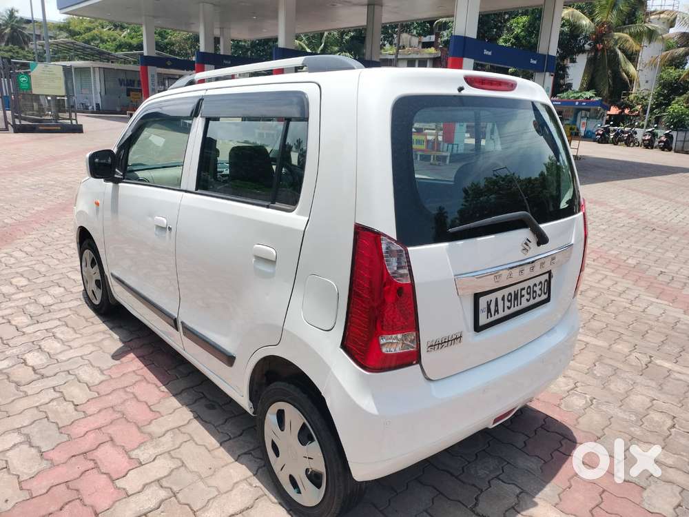 Maruti Suzuki Wagon R Vxi Amt1.2, 2016, Petrol