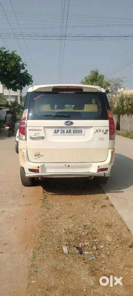 Mahindra Xylo 2012