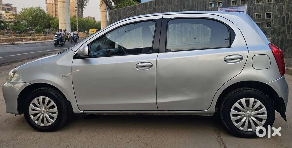 Toyota Etios Liva 2011-2012 G, 2012, Petrol