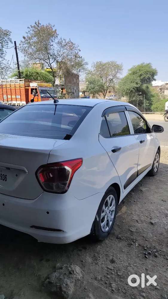 Model 2017 Owner 1 Petrol Plus Cng 2 Power Window Location Ujjain .