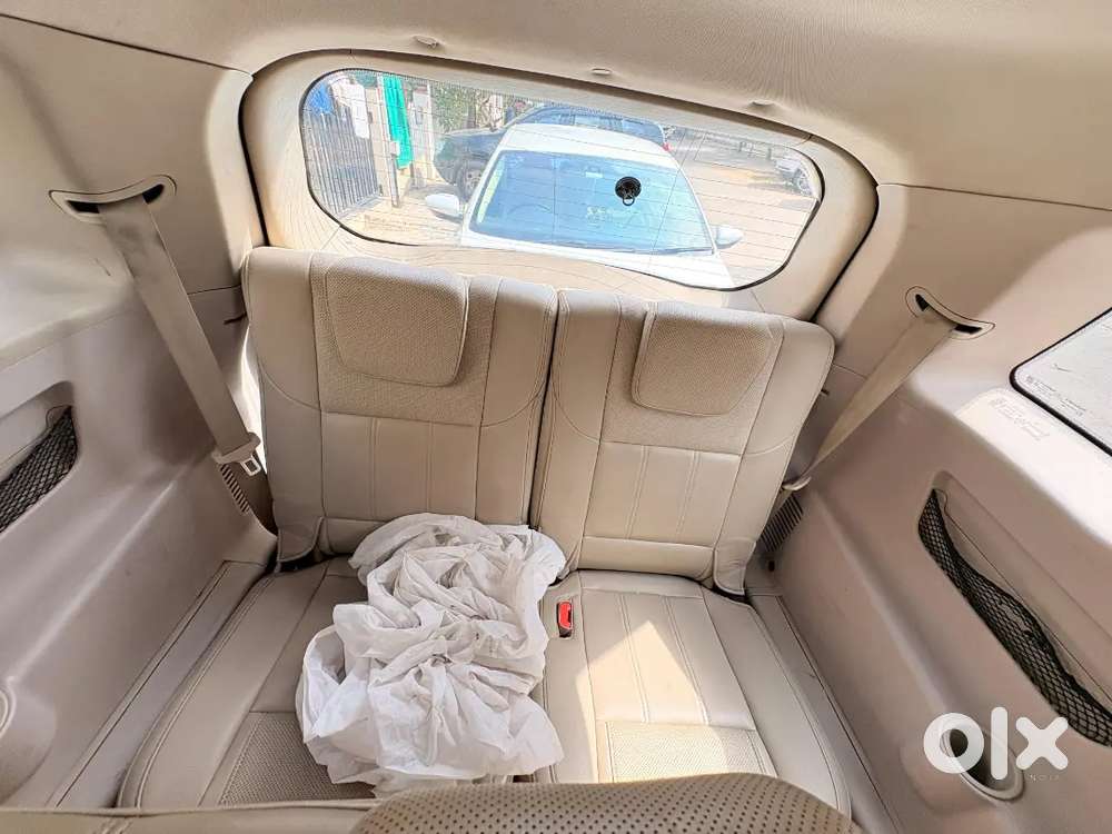 Mahindra Xuv500 2018  W10