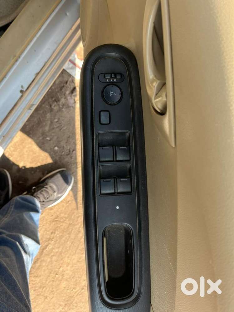 Leady Owner Honda Amaze 2016 Petrol 70000 Km Driven