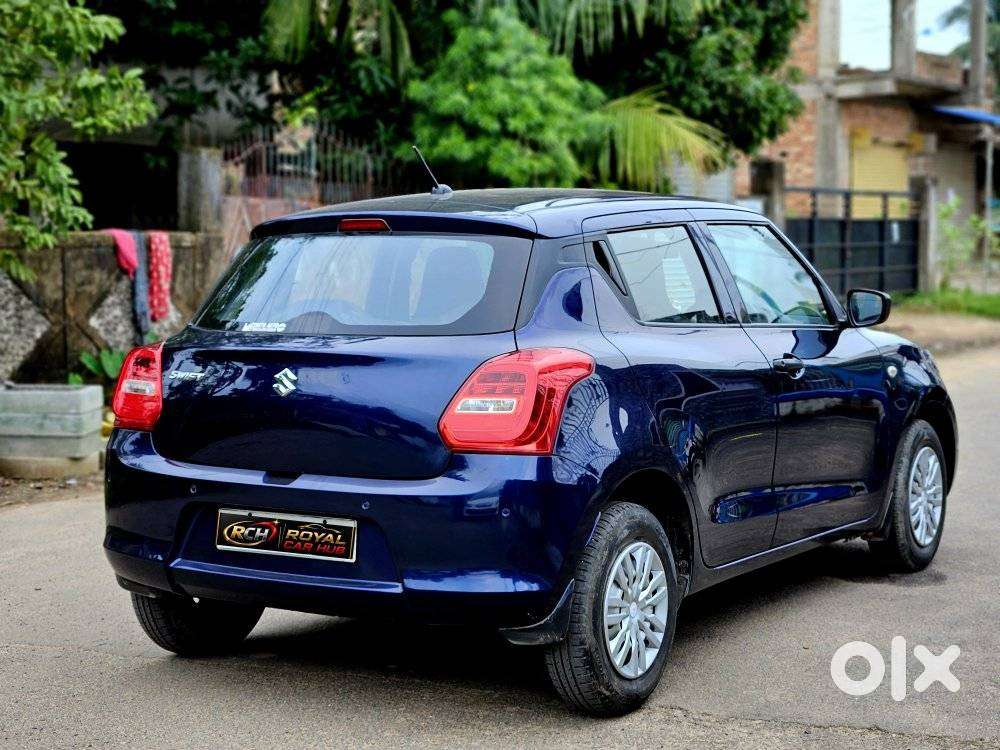 Maruti Suzuki Swift 1.2 Lxi (o), 2022, Petrol