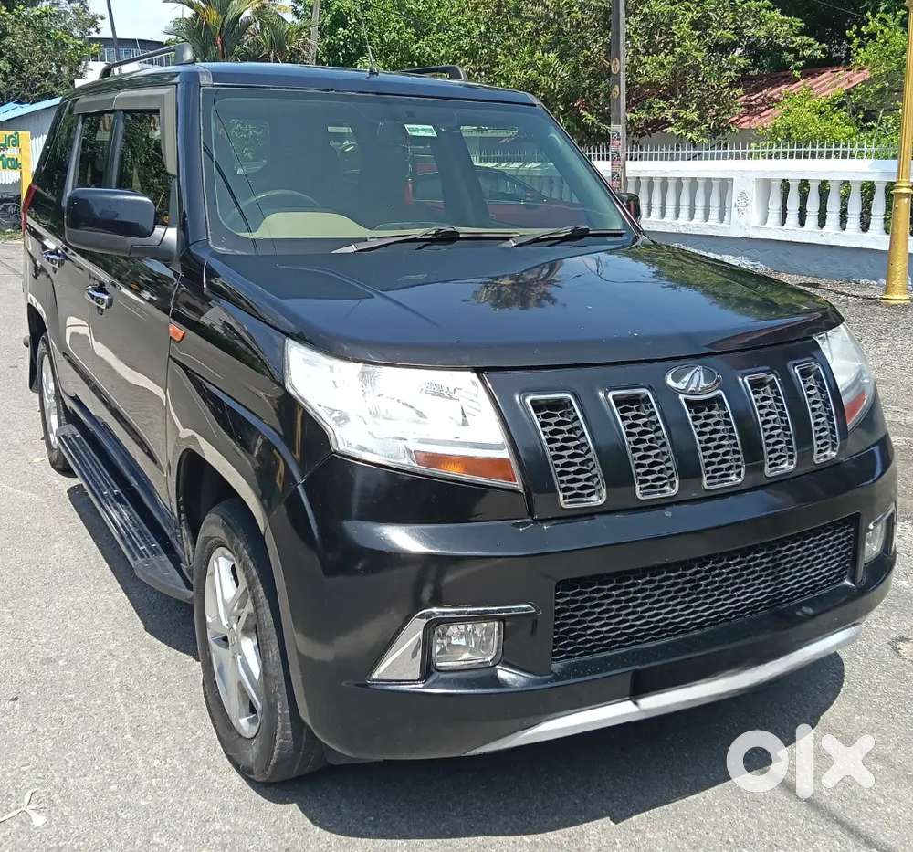 Mahindra Tuv 300 P8 Plus 2018