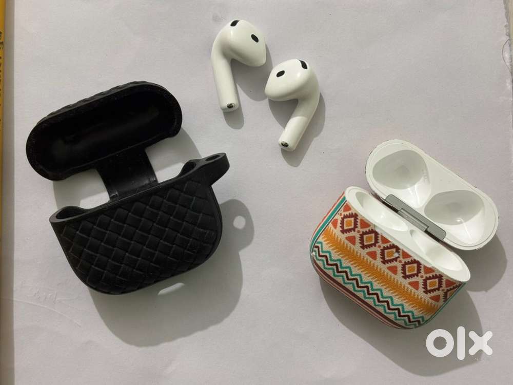 Apple AirPods 4 - 8 Months Warranty | Excellent Condition | Bill & Box