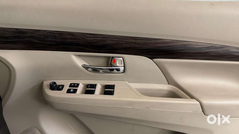 Maruti Suzuki Ertiga Zxi Plus Shvs, 2019, Petrol
